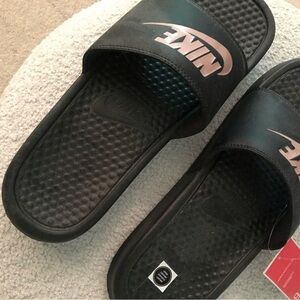 NIKE Womens Slides - Black/Rose Gold Size 9